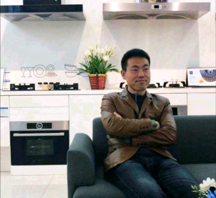 奋斗的执着的第一张照片--许昌相亲服务中心