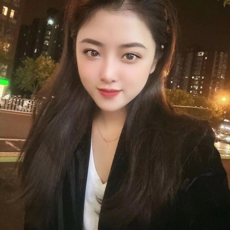 爱笑的微微的第一张照片--许昌相亲服务中心