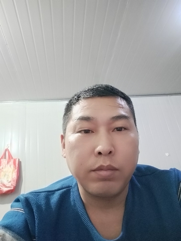 开着拖拉机去兜风的第一张照片--许昌相亲服务中心
