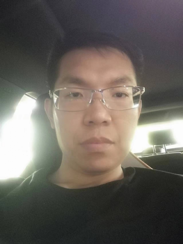 小黑包的第一张照片--许昌相亲服务中心