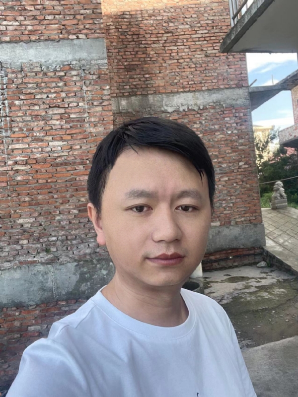 行人的第一张照片--许昌相亲服务中心