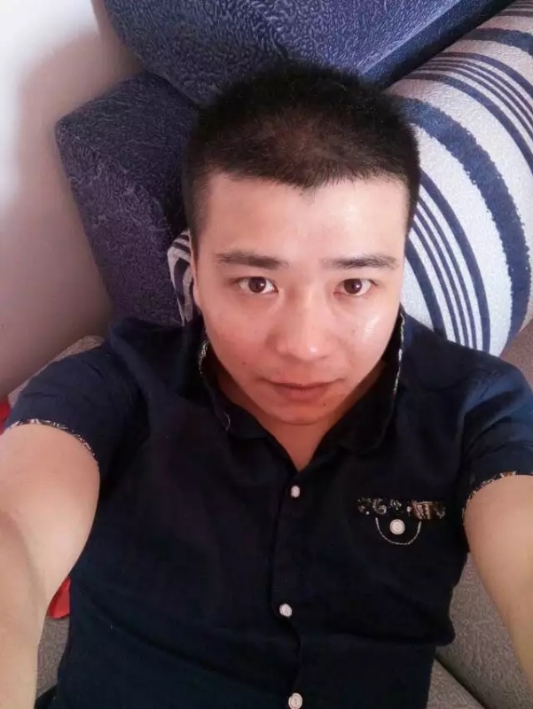 漫步的面包的第一张照片--许昌相亲服务中心