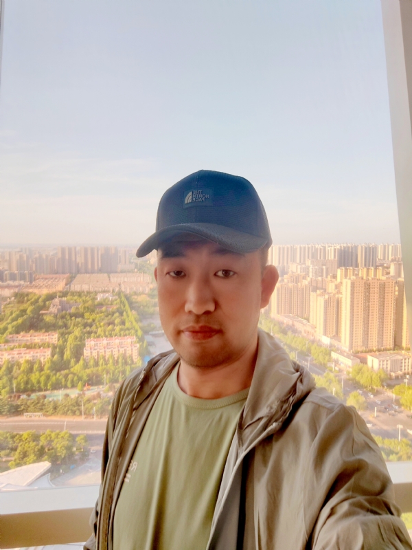 勇攀高峰的第二张照片--许昌相亲服务中心