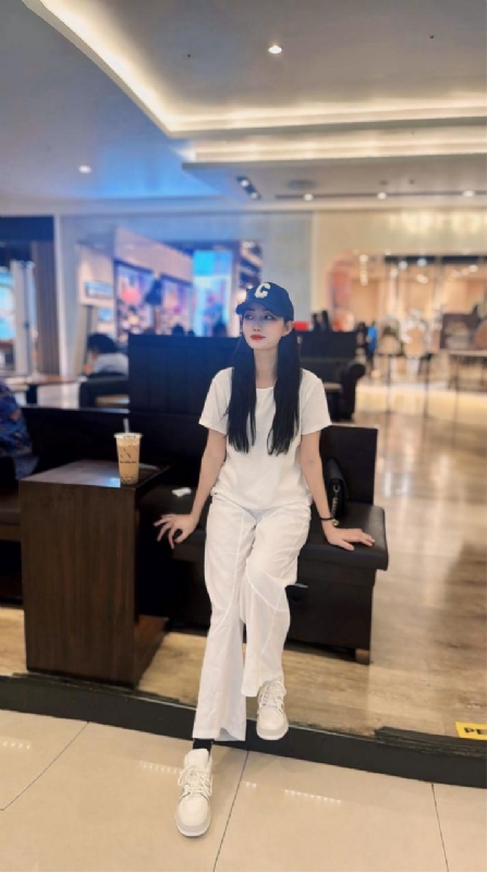 卖火柴的小女孩的第一张照片--许昌相亲服务中心