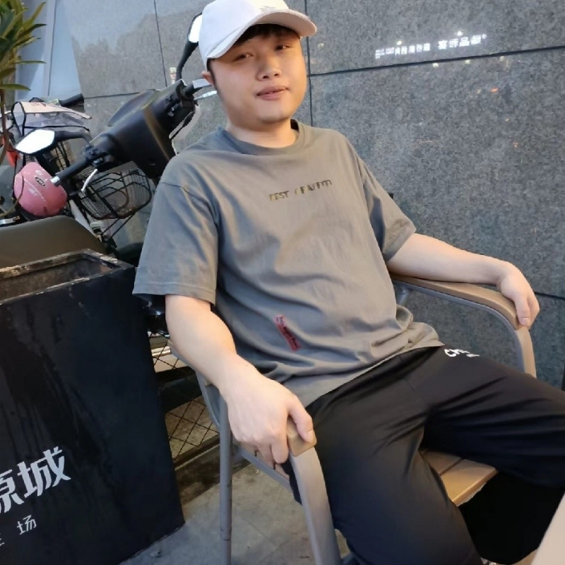 风吹半夏的第一张照片--许昌相亲服务中心
