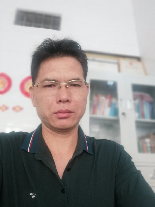 后视镜的第一张照片--许昌相亲服务中心
