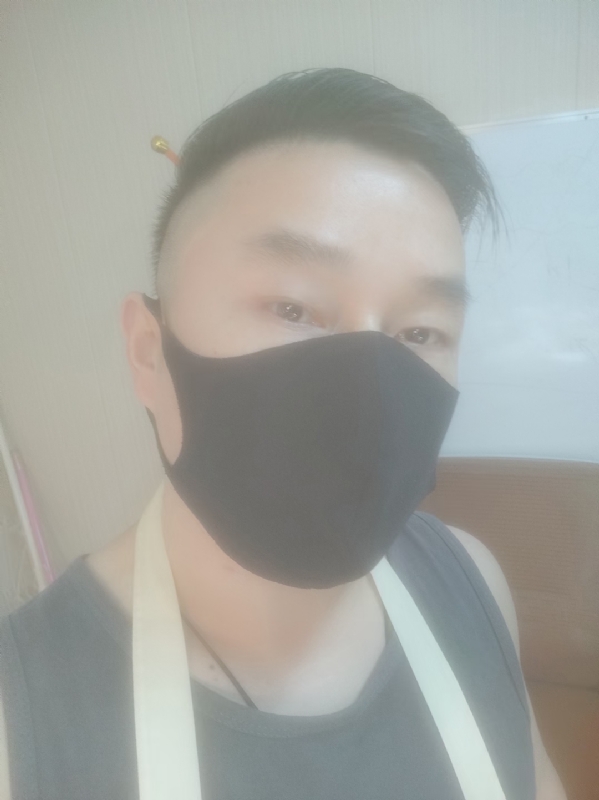 Poluk秦的第二张照片--许昌相亲服务中心