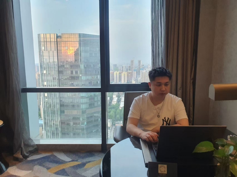 ying的第一张照片--许昌相亲服务中心