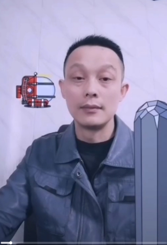 易进的第三张照片--许昌相亲服务中心