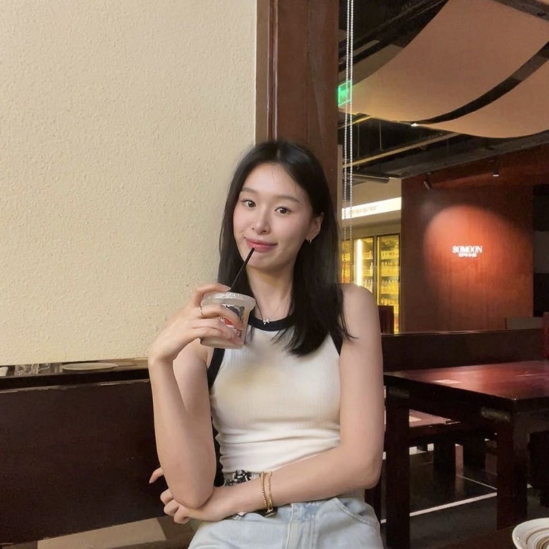 羽毛的第一张照片--许昌相亲服务中心