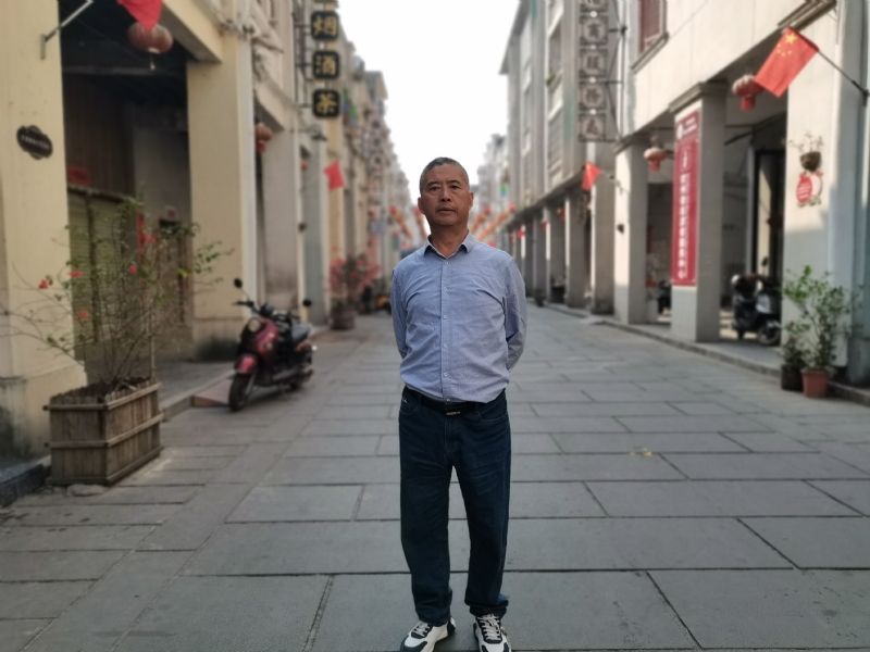 一粒尘埃的第一张照片--许昌相亲服务中心