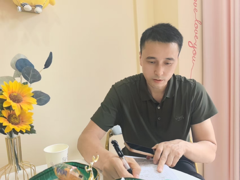 笑看一切的第二张照片--许昌相亲服务中心