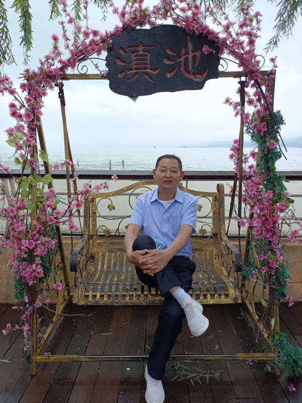 奋斗的第一张照片--许昌相亲服务中心