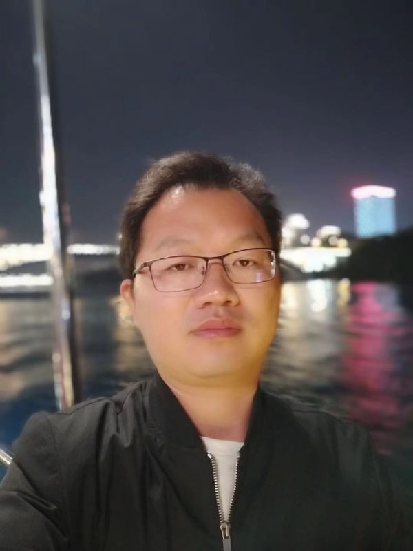 祝你平安的第一张照片--许昌相亲服务中心