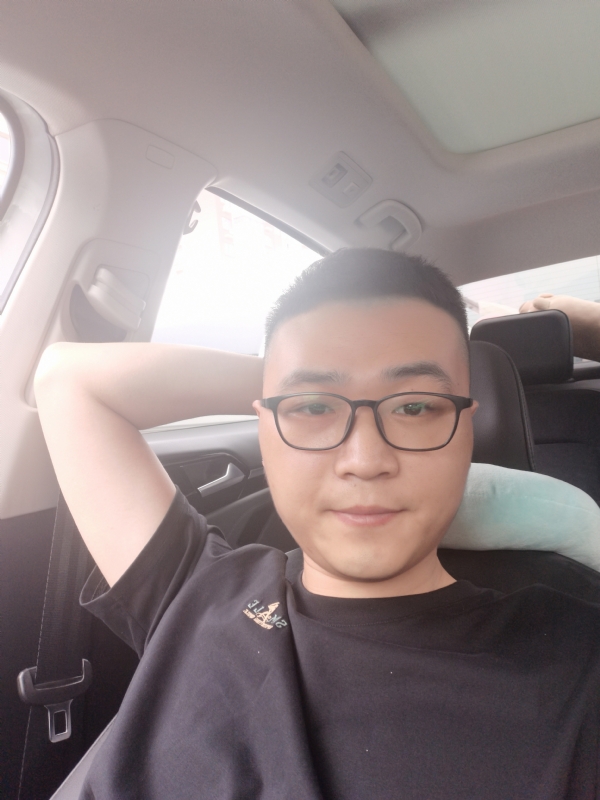 JingY的第一张照片--许昌相亲服务中心