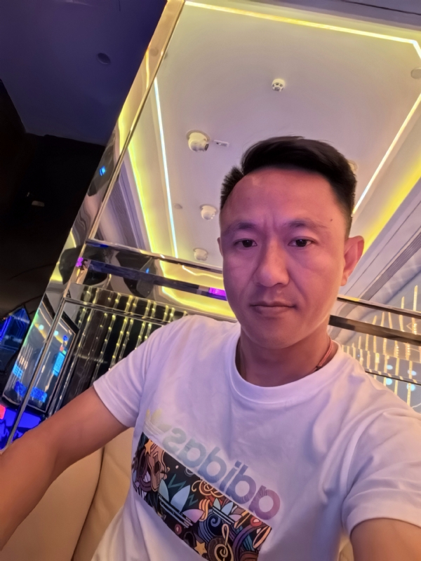 辞岸的第一张照片--许昌相亲服务中心