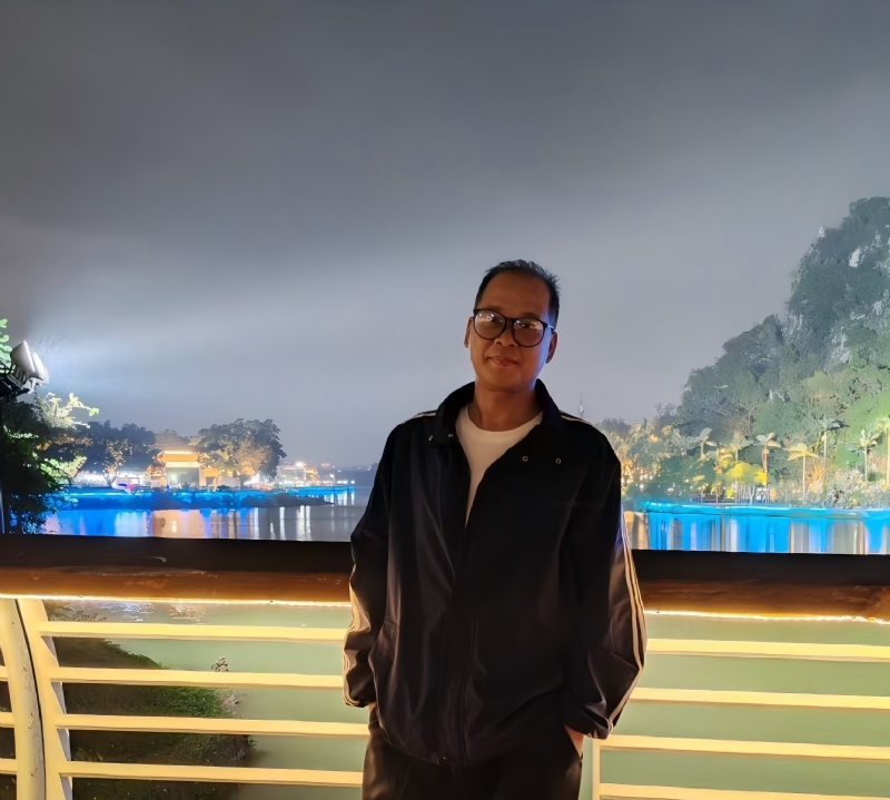 高山流云的第一张照片--许昌相亲服务中心